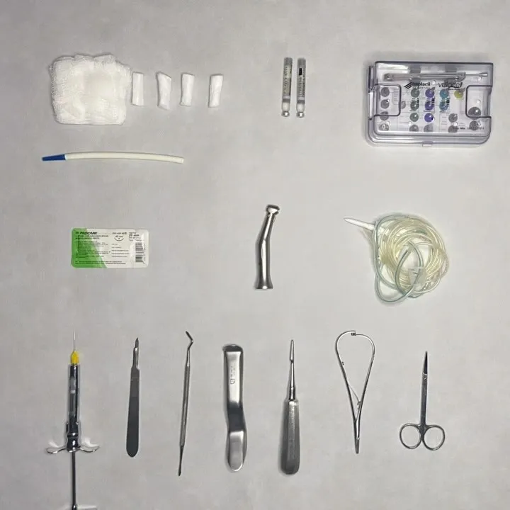 Instrumental organizado para cirurgia de implante